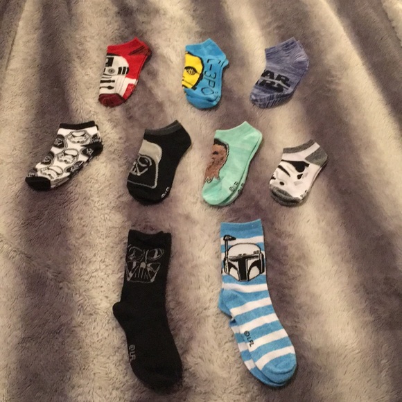 9 pairs of Star Wars socks in various kids sizes - Picture 1 of 5